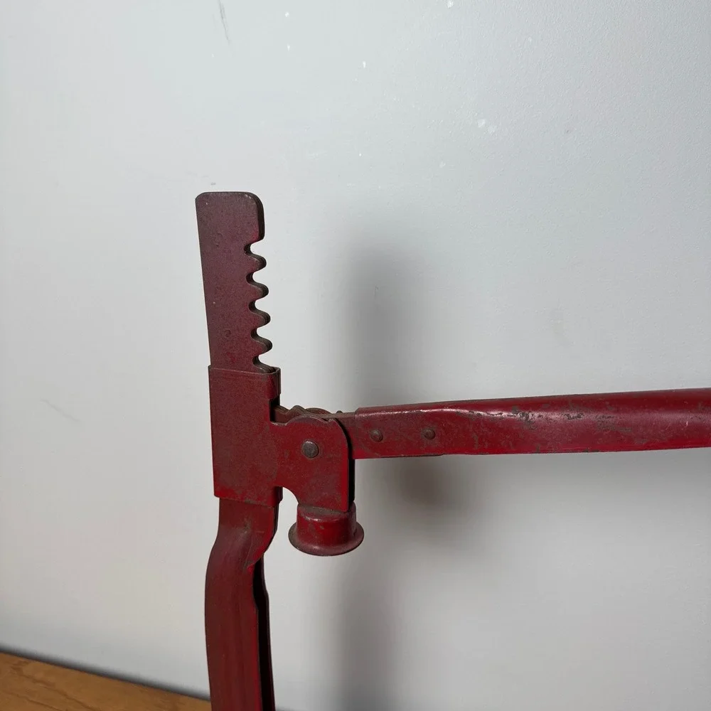 Vintage‎ Red Metal Bottle Capper Tool Manual Hand Crank Adjustable